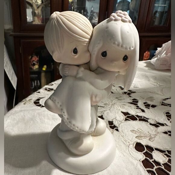 Vintage Precious Moments “Bless You Two” 1982 - Picture 1 of 3